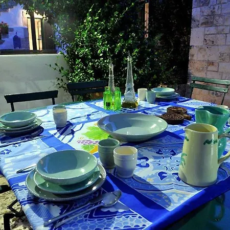 Sleeps 10 With Pool And Air Con * Cisternino