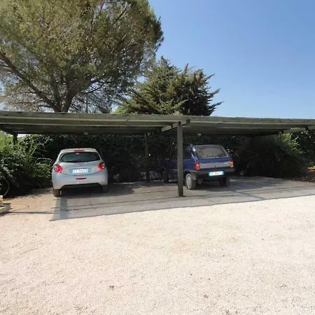 Sleeps 10 With Pool And Air Con Villa