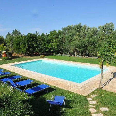 וילה Sleeps 10 With Pool And Air Con *