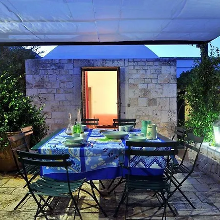 וילה Sleeps 10 With Pool And Air Con *